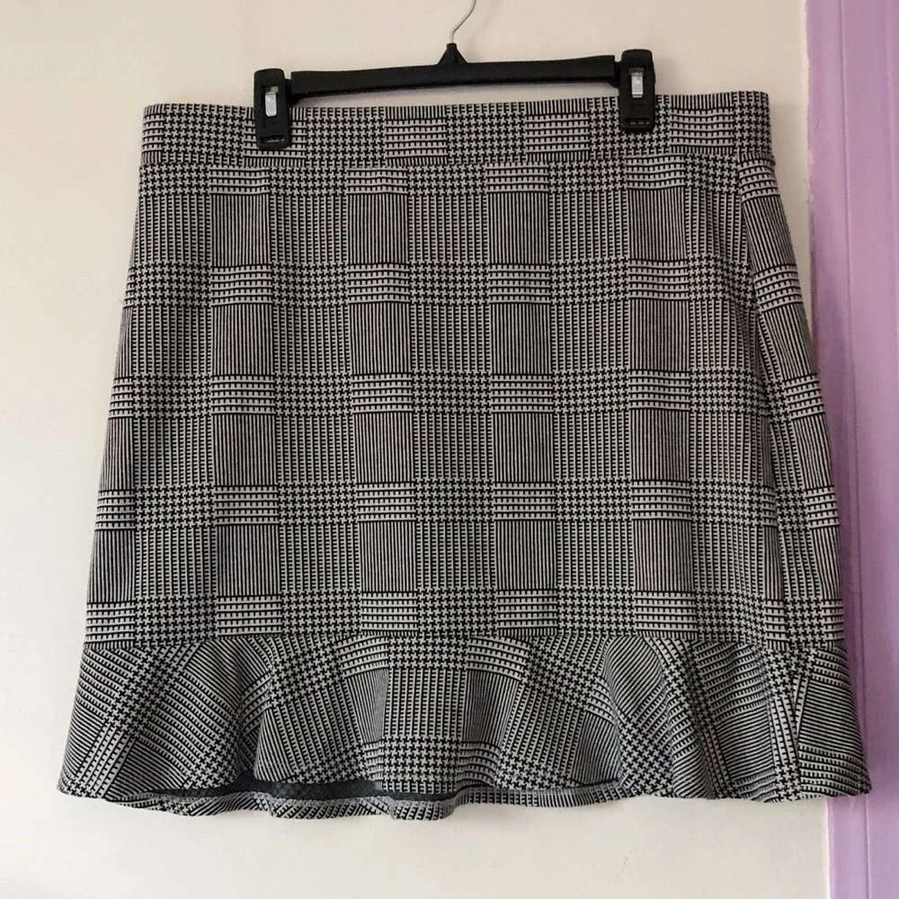 forever 21 plus ⋆ houndstooth ruffle skirt
